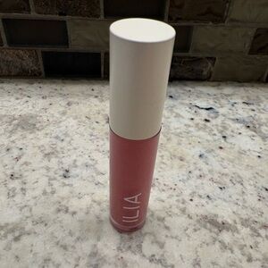 Ilia lip gloss